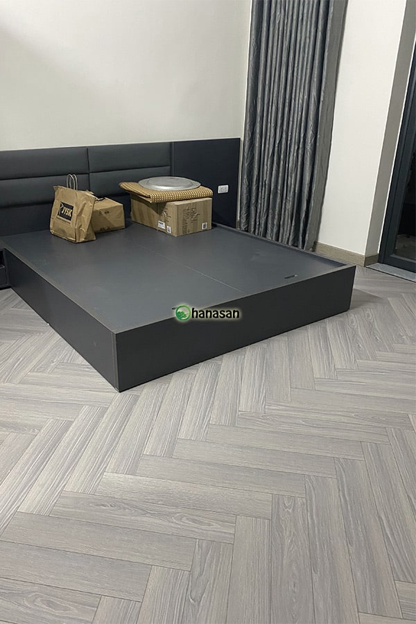 Thi công sàn gỗ xương cá winblack fb 108